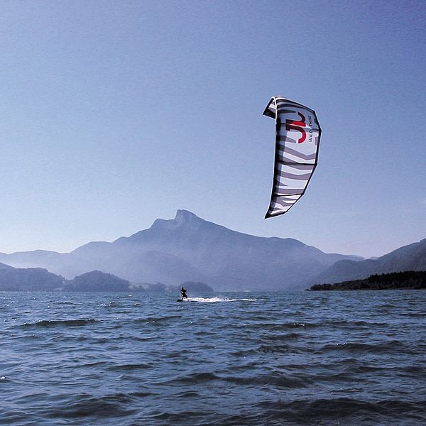 Kitesurfen am Mondsee